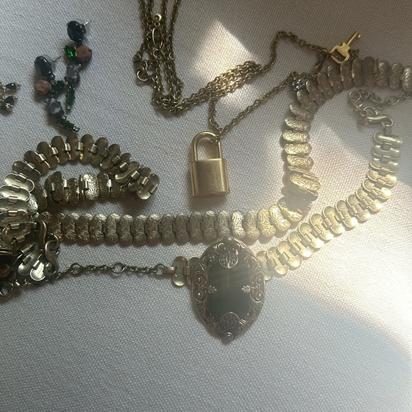 Cabi Necklaces Earrings Beautiful - Picture 4 of 5